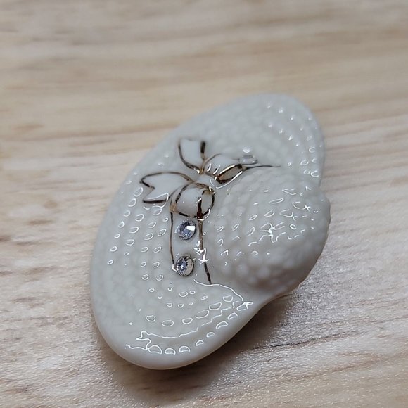 LENOX Ivory Fine China Handcrafted Bonnet Gold Trim Brooch Pin ***HAT ONLY*** - Picture 8 of 10